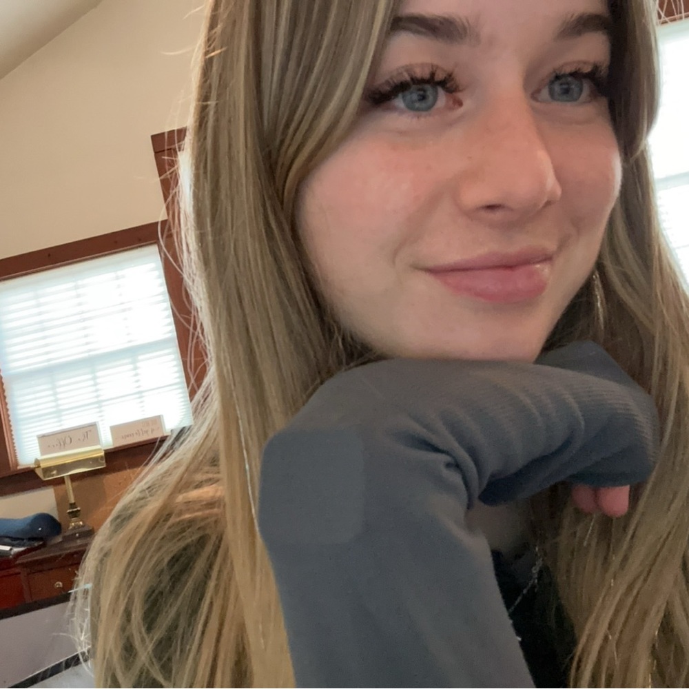 Meet your Posher, Brenna